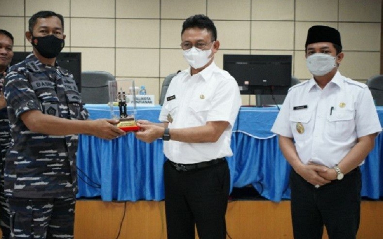 title Dikunjungi Siswa Dikreg, Edi Kamtono Nyatakan Dukungan Pertahanan TNI AL di Pontianak Dikunjungi Siswa Dikreg, Edi Kamtono Nyatakan Dukungan Pertahanan TNI AL di Pontianak
