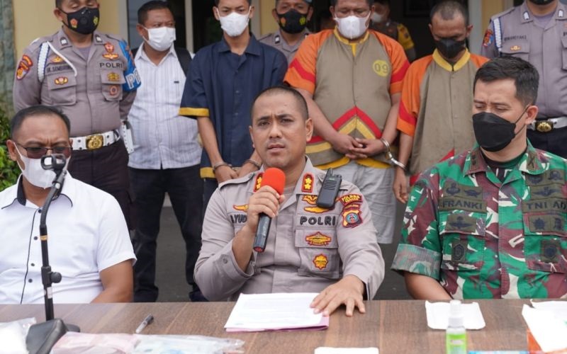 title Petugas Temukan Uang Rp100 Juta saat Gagalkan Peredaran Sabu di Asahan Petugas Temukan Uang Rp100 Juta saat Gagalkan Peredaran Sabu di Asahan