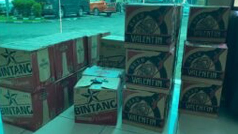Ratusan Botol Miras Tanpa Izin Penjualan Disita Polresta Manado