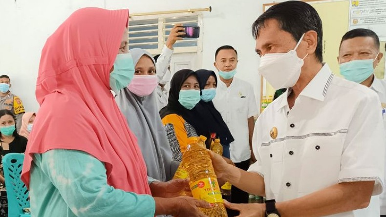 Ribuan Liter Minyak Goreng Bersubsidi untuk UMKM Disalurkan