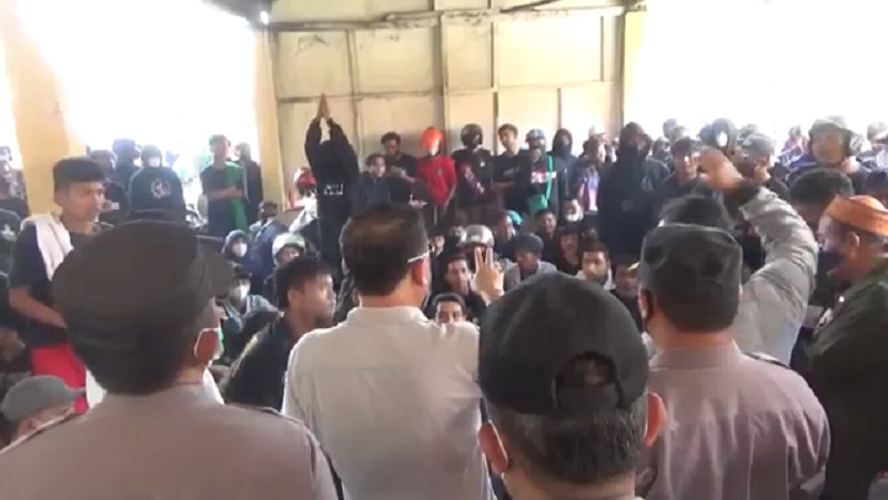 Tuntut Keadilan, Massa Perguruan Silat Pagar Nusa Datangi Polsek Mojoagung