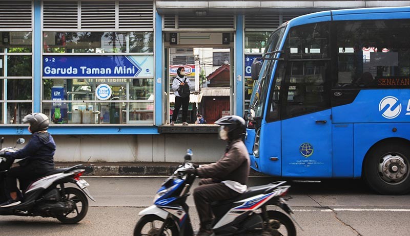 TransJakarta Kembali Normal, Kapasitas Penumpang 100 Persen - Bagian 2