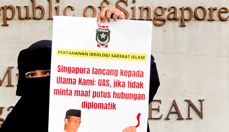 Massa Pendukung UAS Desak Singapura Minta Maaf atau Putus Hubungan Diplomatik - Bagian 1