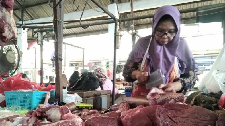 Belum Terpengaruh PMK, Permintaan Daging Sapi di Kudus Masih Stabil 