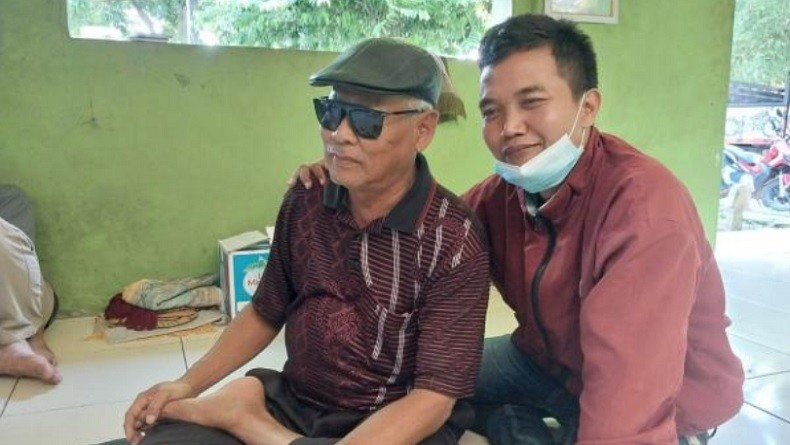 Kakek Ini Menikahi Gadis Belia, Kisah Cintanya Dimulai Pertemuan di Pantai Pulau Panjang