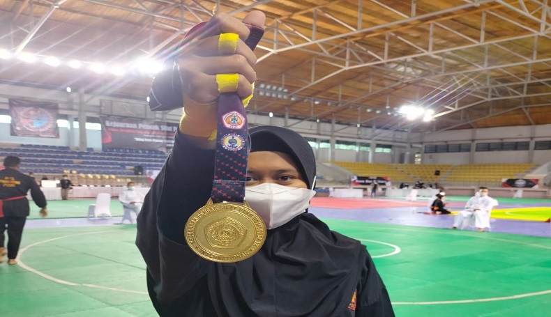    Wow Keren, Anak Pedagang Mi Ayam asal Indramayu Raih Prestasi Pencak Silat Internasional
