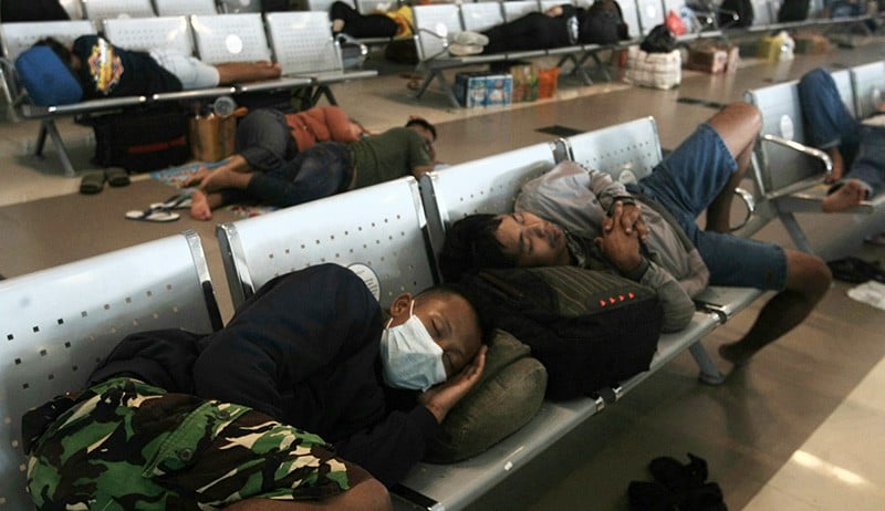 Akses Pelabuhan Tanjung Emas Putus akibat Banjir Rob, Penumpang Kapal Terlantar - Bagian 2