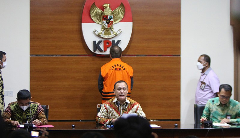 Korupsi Pengadaan Helikopter TNI AU, Irfan Kurnia Saleh Ditahan KPK - Bagian 3