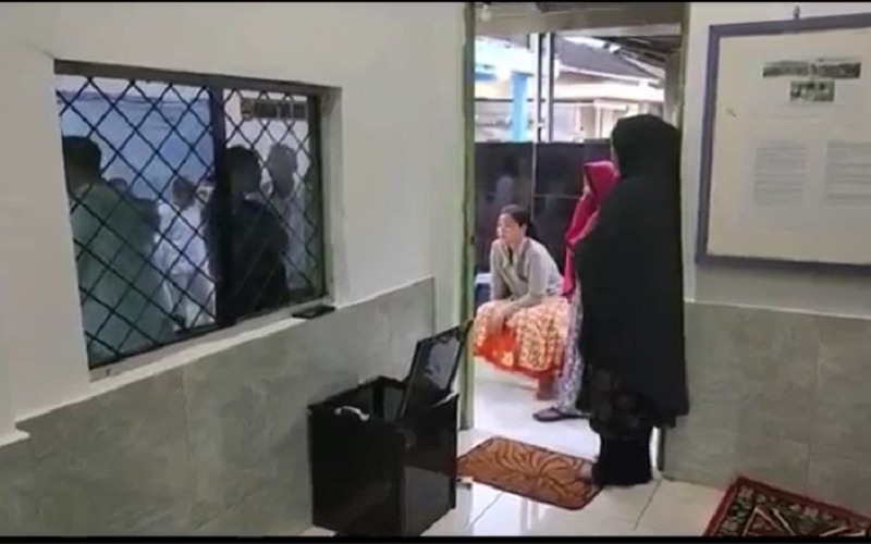 title Warga Kaget, 2 Kotak Amal Musala Dikuras Maling Jelang Magrib  Warga Kaget, 2 Kotak Amal Musala Dikuras Maling Jelang Magrib