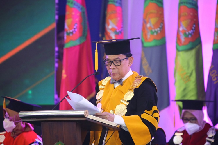 Gelar Wisuda, Ubhara Jaya Komitmen Lahirkan Lulusan Profesional Berwawasan Kebangsaan