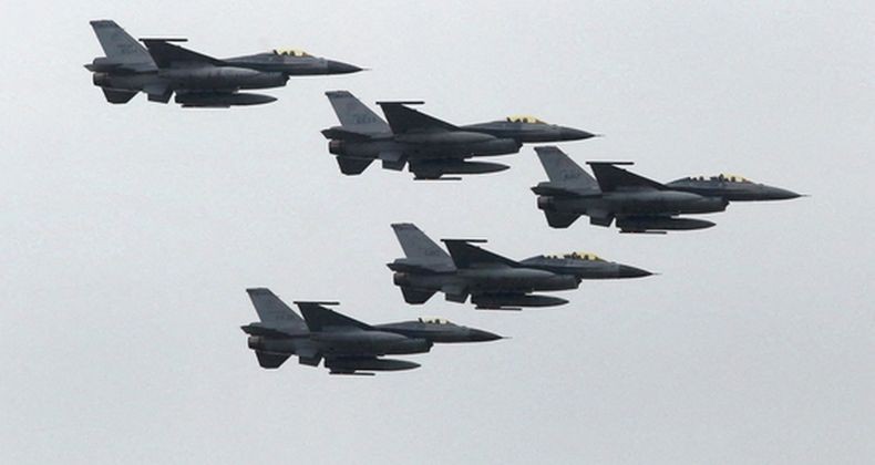 Korut Tembakkan 3 Rudal, Jepang dan AS Unjuk Kekuatan Pakai Jet Tempur