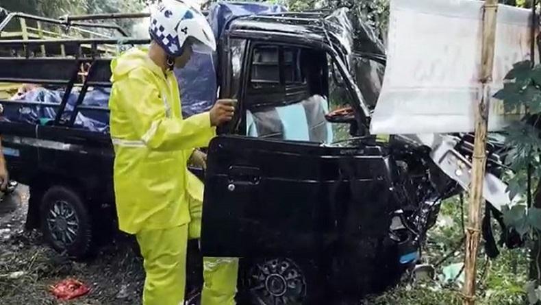 Tabrakan Truk Vs Mobil Bak Terbuka Di Pemalang, 3 Orang Korban Terjepit