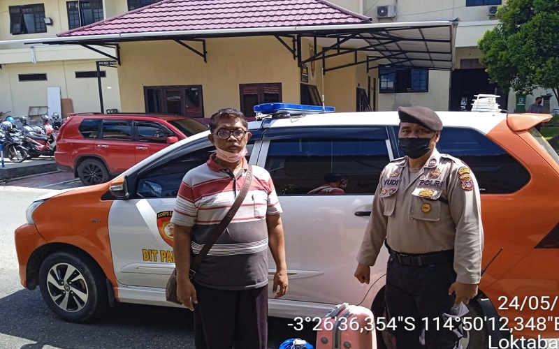 Percaya Teman, Pria Ini Malah Ditinggal di Jalanan hingga Ongkos Pulang Dibawa Kabur