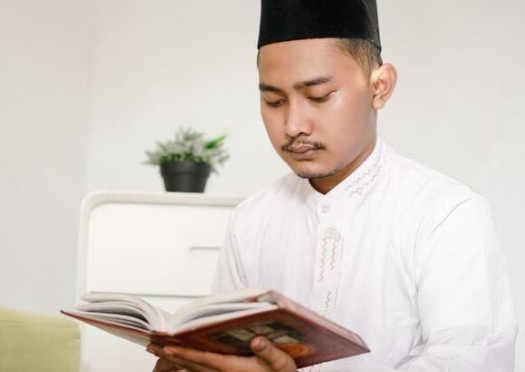 Bacaan Tawasul Khususon Ila Ruhi Sebelum Baca Yasin dan Tahlil, Arab, Latin dan Artinya