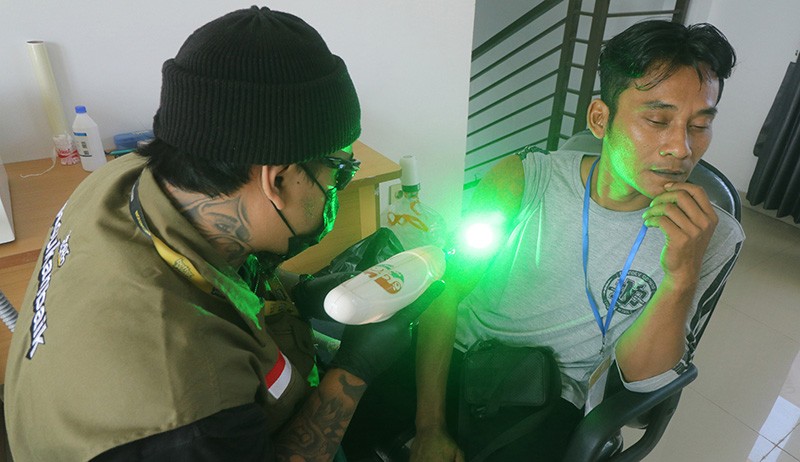 28 Warga Kediri Ikuti Hapus Tato Gratis, Syarat Wajib Hafal Surat Ar-Rahman - Bagian 1