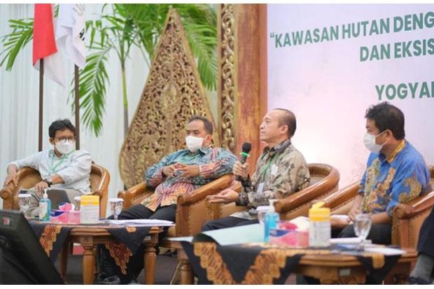 Serikat Pekerja Perhutani Tolak Penetapan Kawasan Hutan dengan Pengelolaan Khusus