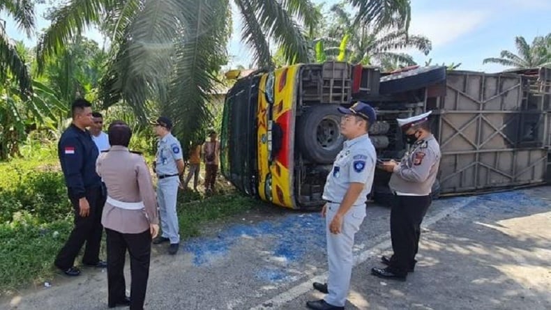 Identitas 21 Korban Kecelakaan Bus Terbalik di Jalan Banda Aceh-Medan, Sopir Kabur