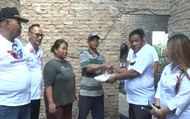 Wujud Kepedulian, DPD Perindo Deliserdang Bantu Korban Bencana Angin Puting