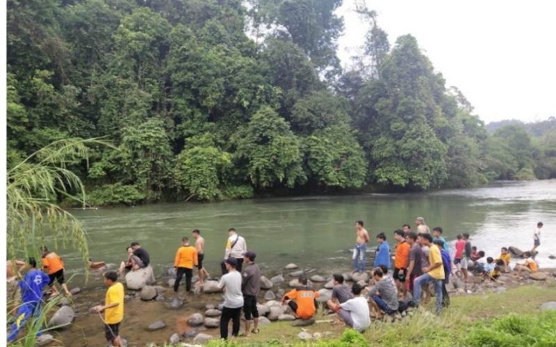 Karyawan yang Hilang di Sungai Ogan Ditemukan Tewas Tersangkut di Pohon
