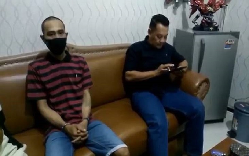 Masih Suka, Pria Ini Tikam Mantan Istri yang Sudah Menikah Lagi 