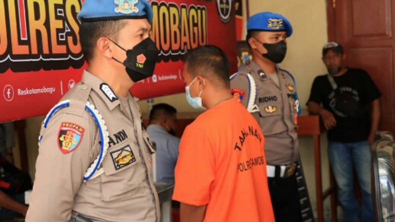 title Kembali Beraksi di Gogagoman, Residivis Curanmor Ditangkap Tim Resmob Polres Kotamobagu    Kembali Beraksi di Gogagoman, Residivis Curanmor Ditangkap Tim Resmob Polres Kotamobagu
