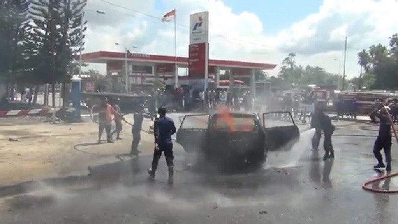 Mobil Terbakar saat Antre di SPBU Martandu Kendari, Ditemukan Tumpukan Jeriken di Bagasi