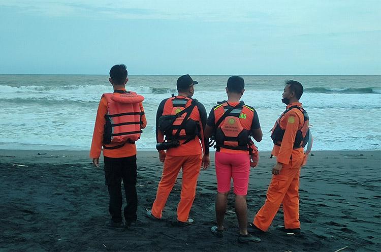 Santri Tenggelam di Pantai Seruni Gunungkidul Belum Ditemukan, Pencarian Dilanjutkan Besok
