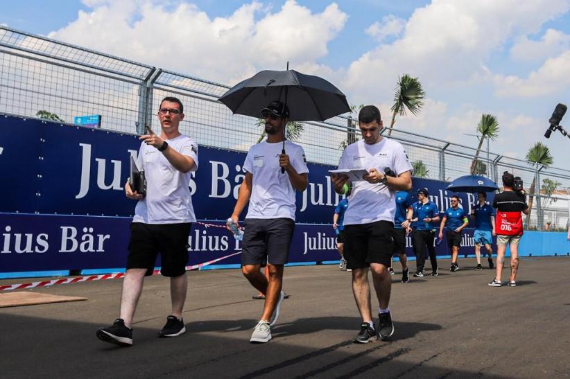 Pembalap Formula E Track Walk Mengenal Lintasan Sirkuit JIEC - Bagian 2