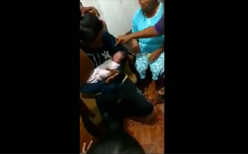 Heboh, Bayi Laki-laki Dibuang di Pinggir Saluran Irigasi Sawah Pasuruan 