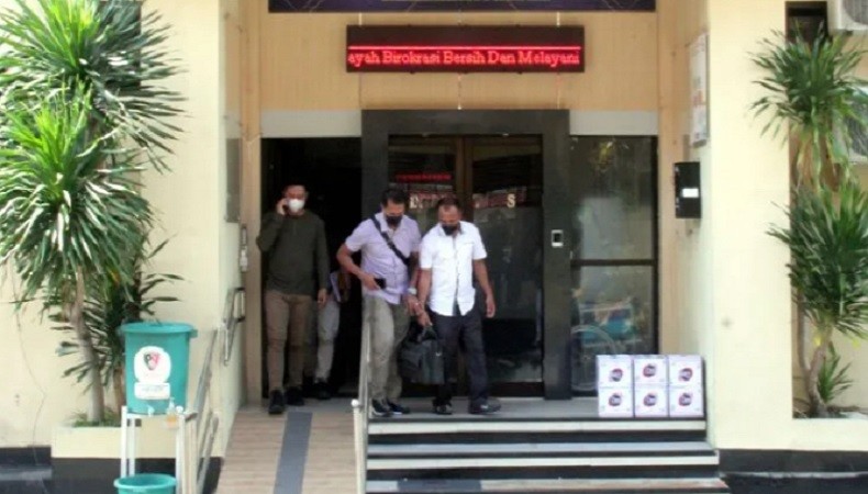 Dijemput dari Bima, Tersangka Korupsi APBDes Ditahan di Rutan Polda NTB