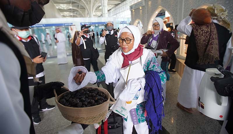 Kedatangan Perdana Jemaah Calon Haji Kloter Pertama di Madinah - Bagian 3
