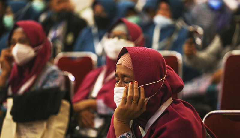 Foto-Foto Ratusan Calon Jemaah Haji Kloter 1 Berangkat ke Tanah Suci - Bagian 3