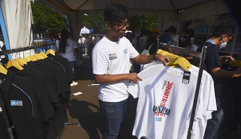 Merchandise Formula E Diburu Penonton - Bagian 2