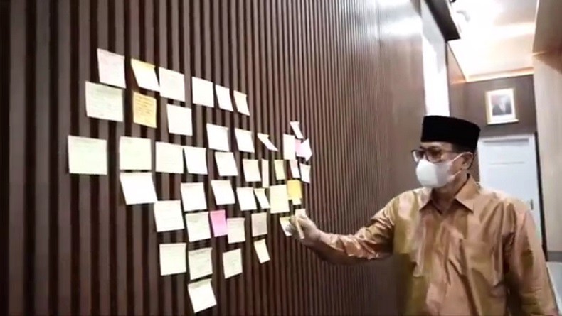 Doa untuk Eril, Tulisan Belasungkawa Hiasi Dinding Rumah Dinas Ridwan Kamil dari Petakziah