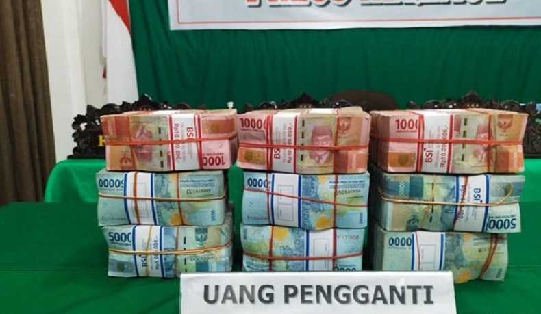 Setor Rp595 Juta, Mantan Bupati Simeulue Darmili Bayar Kerugian Negara akibat Korupsi