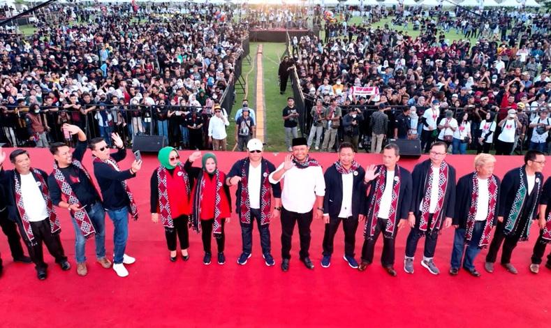 title Puluhan Ribu Relawan Desa Bulatkan Tekad Dukung Ganjar Presiden 2024 Puluhan Ribu Relawan Desa Bulatkan Tekad Dukung Ganjar Presiden 2024