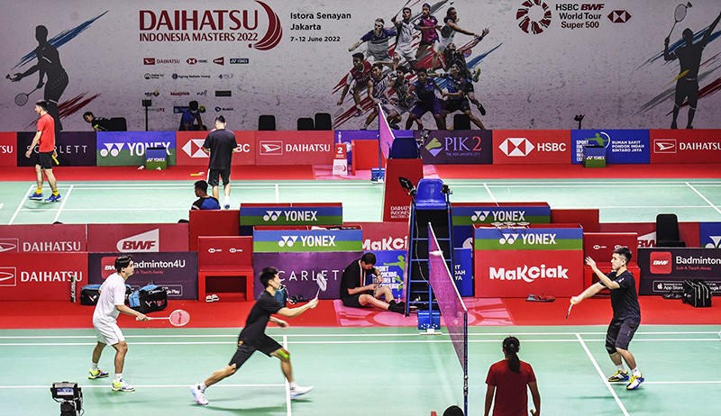 Pebulu Tangkis Berbagai Negara Mencoba Lapangan Jelang Indonesia Masters 2022 - Bagian 3