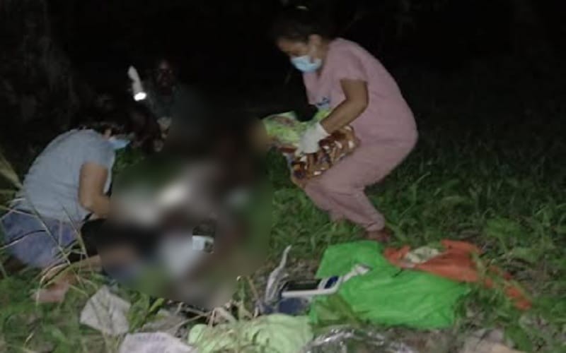 title Kisah Heroik 2 Bidan di Papua Menolong Persalinan Tengah Malam di Hutan Belantara Kisah Heroik 2 Bidan di Papua Menolong Persalinan Tengah Malam di Hutan Belantara