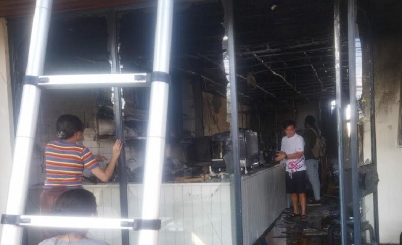 Kafe di Jalan Merdeka Denpasar Terbakar Gegara Pegawai Lupa Matikan Kompor