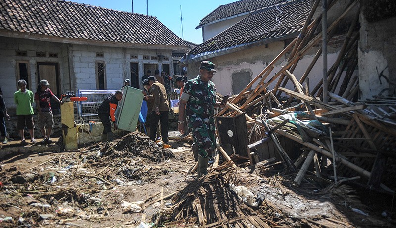 Banjir Bandang Terjang Ciwidey, Belasan Rumah Rusak - Bagian 2