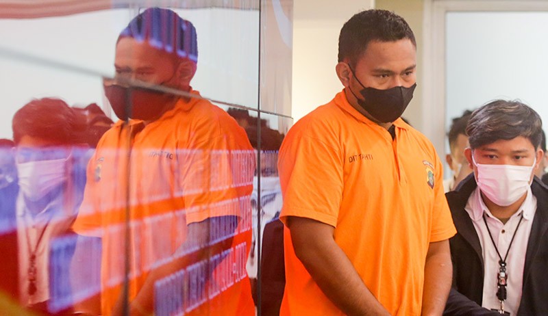 Tampang Tersangka Penganiayaan di Tol Dalkot, Pelaku juga Terjerat Pemalsuan Pelat RFH - Bagian 1