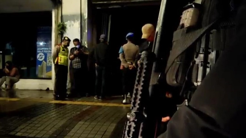 Polisi Juga Amankan Detonator dan Granat di Bangunan Tua Jalan Asia Afrika Bandung