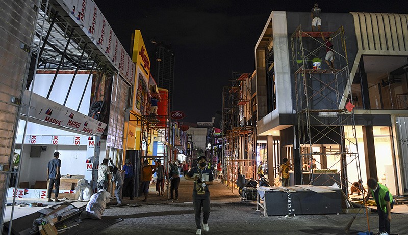 Suasana Jelang Pekan Raya Jakarta 2022 di Kemayoran - Bagian 3