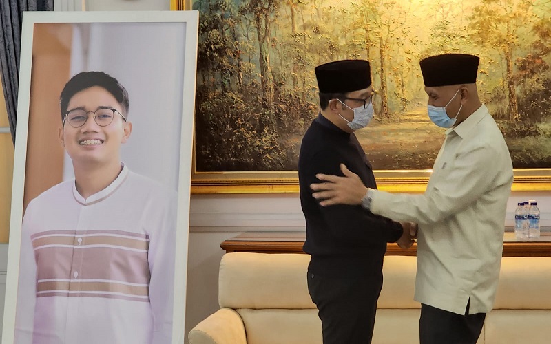 Takziah ke Ridwan Kamil, Mahyeldi: Insya Allah Eril Syahid dan Jadi Tabungan Kang Emil