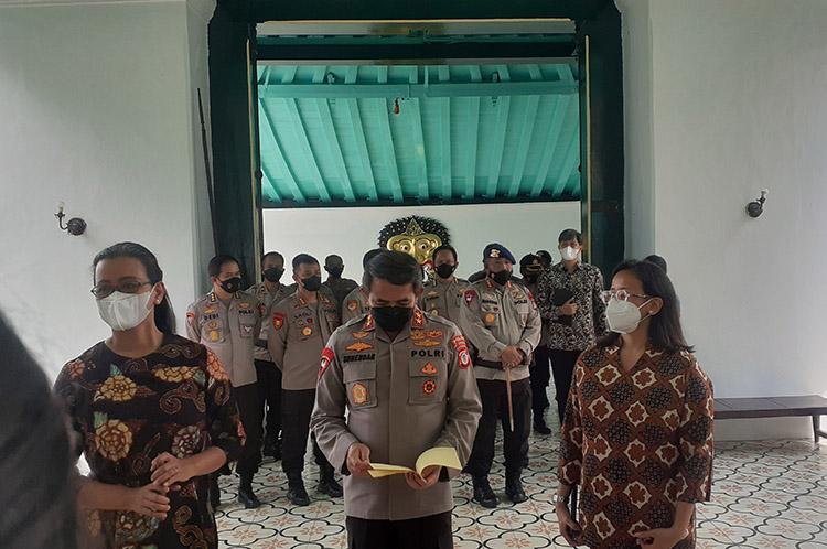 title Keraton Yogyakarta Pinjamkan 2 Bidang Tanah Ke Polda DIY untuk Markas Brimob Keraton Yogyakarta Pinjamkan 2 Bidang Tanah Ke Polda DIY untuk Markas Brimob