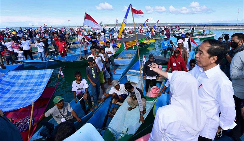 Momen Presiden Jokowi dan Ibu Negara Menyapa Nelayan Suku Bajo - Bagian 2