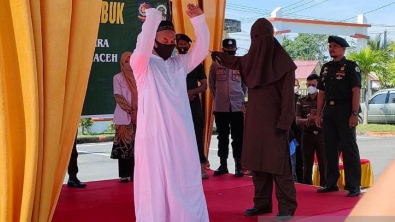 Biar Kapok, Dukun Cabul di Aceh Dihukum 30 Kali Cambuk