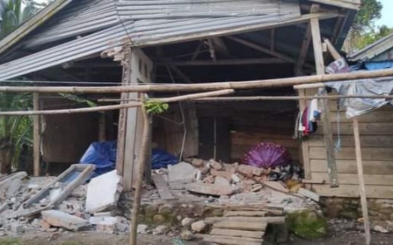 title Pendataan Rumah Warga yang Rusak akibat Gempa M5,8 di Mamuju Dipercepat Pendataan Rumah Warga yang Rusak akibat Gempa M5,8 di Mamuju Dipercepat