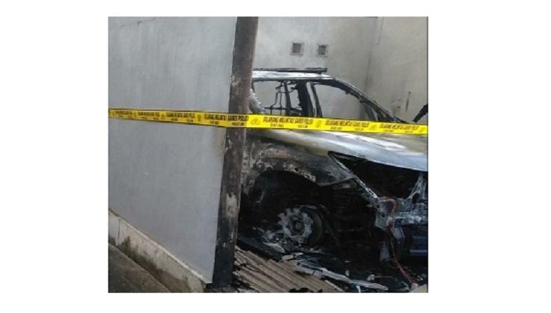 title Ruko di Badung Dilalap Api, Satu Mobil Pajero Ikut Terbakar Ruko di Badung Dilalap Api, Satu Mobil Pajero Ikut Terbakar