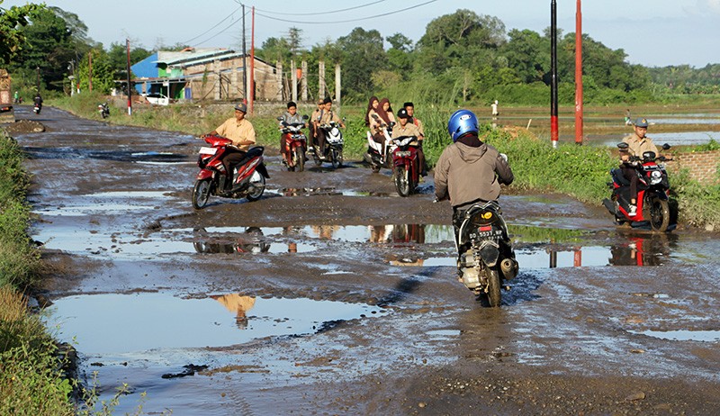 Ridwan Kamil Pastikan 71 Ruas Jalan Provinsi yang Rusak di Jabar Segera Diperbaiki